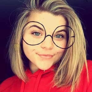 Meet your Posher, Paige